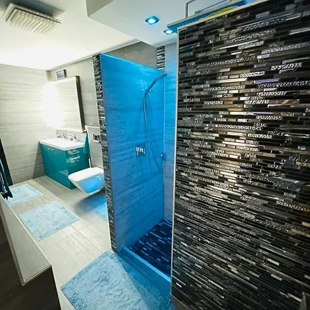 Skygarden - Luxury Penthouse With Private Jakuzzi Gym Sauna Apartment