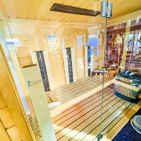 Apartment Skygarden - Luxury Penthouse With Private Jakuzzi Gym Sauna Budapest